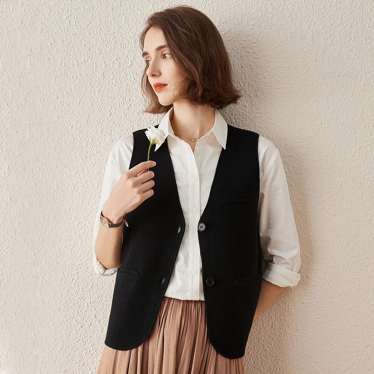 100% Wool Elegant Sleeveless Button-Up Vest