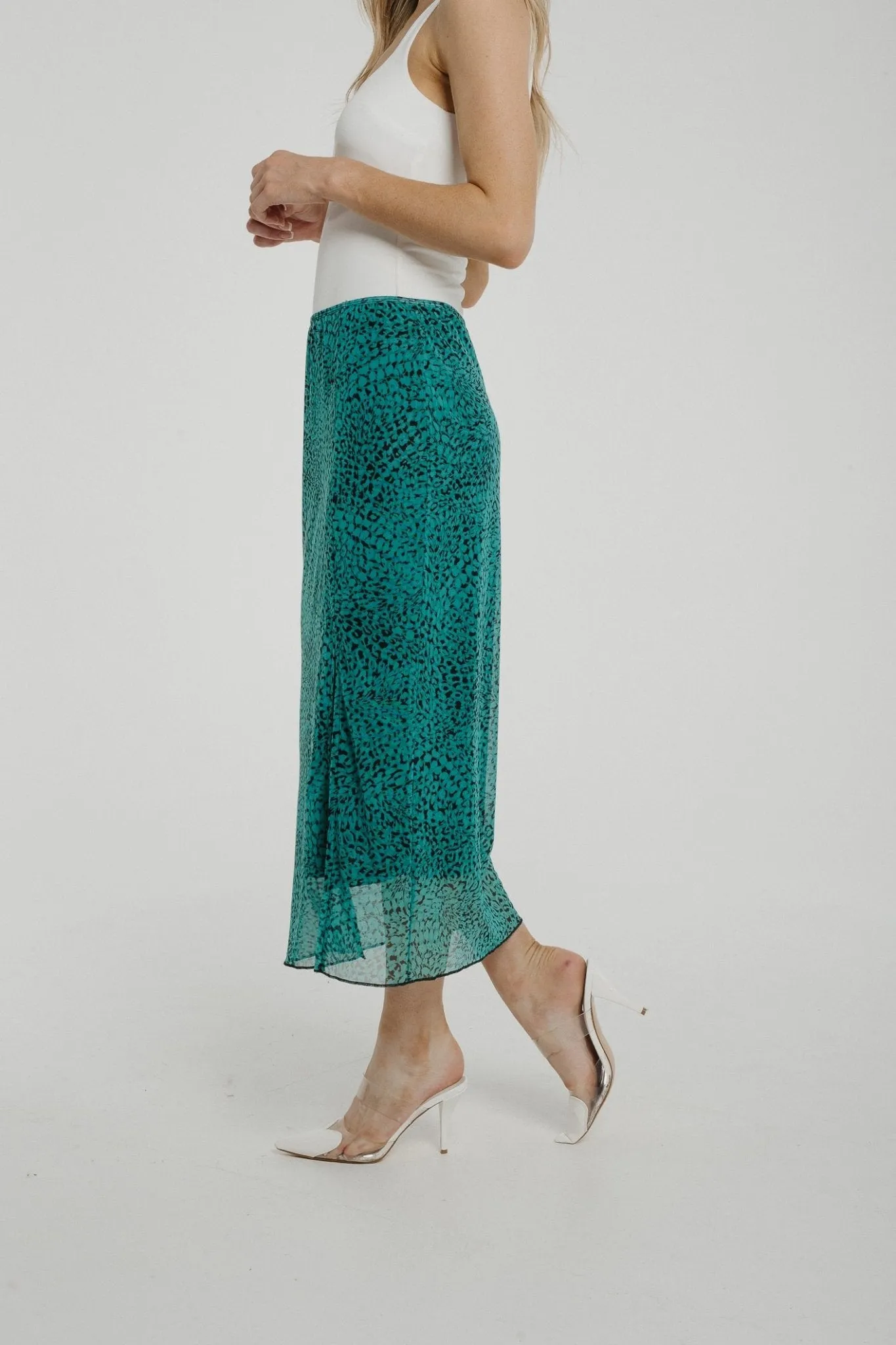 Becca Mesh Midi Skirt In Green Print