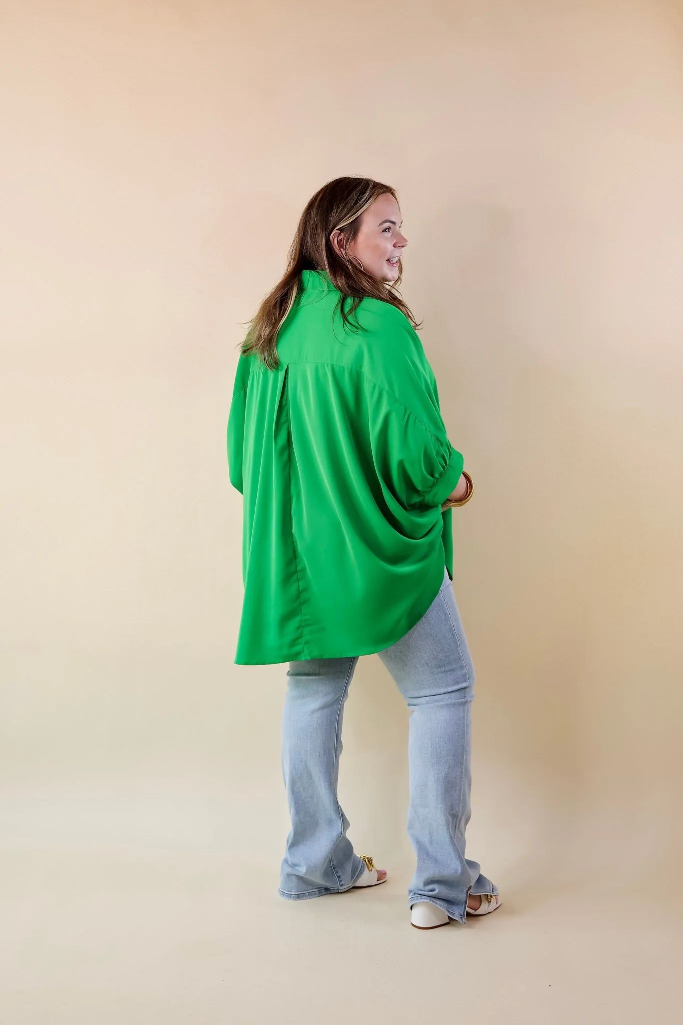 City Lifestyle Button Up Half Sleeve Poncho Top in Green