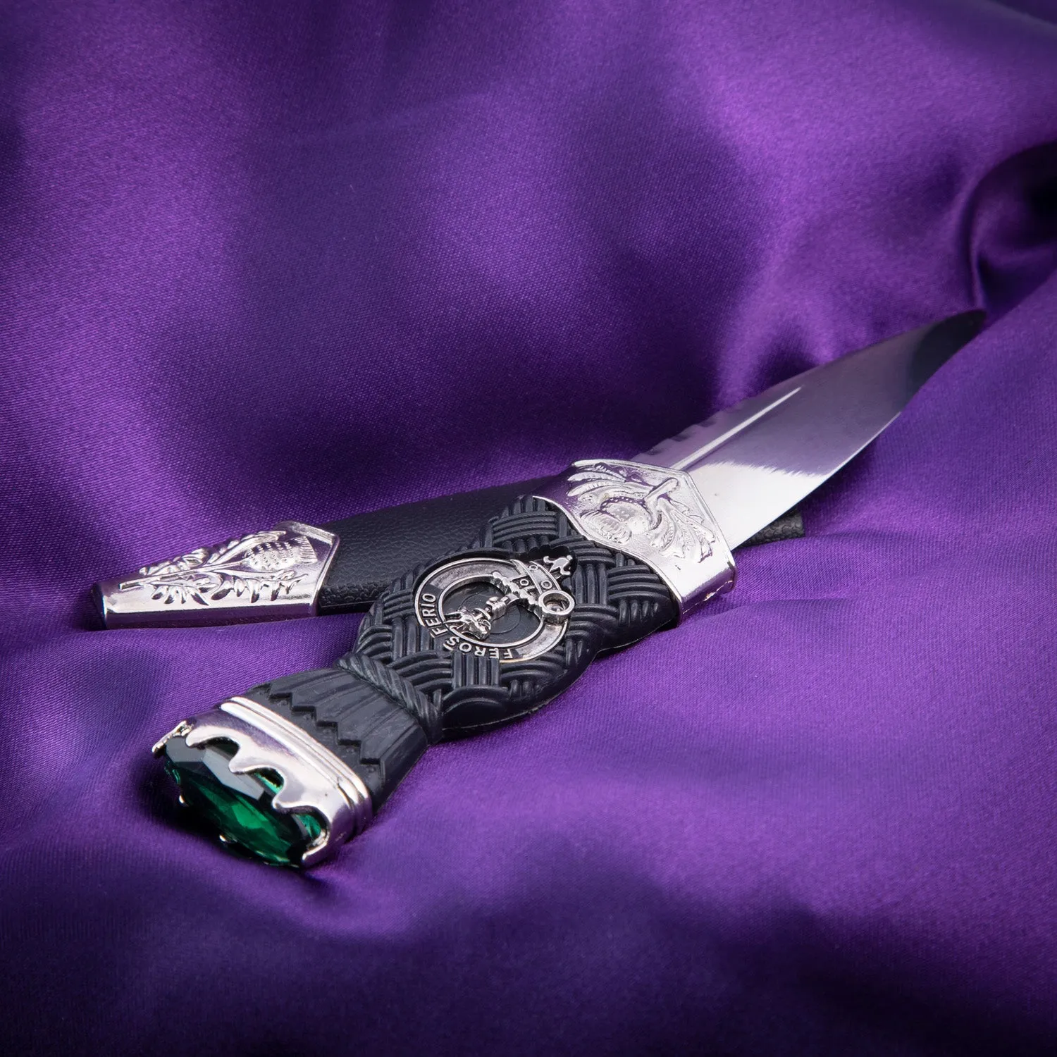 Clan Sgian Dubh Chisholm