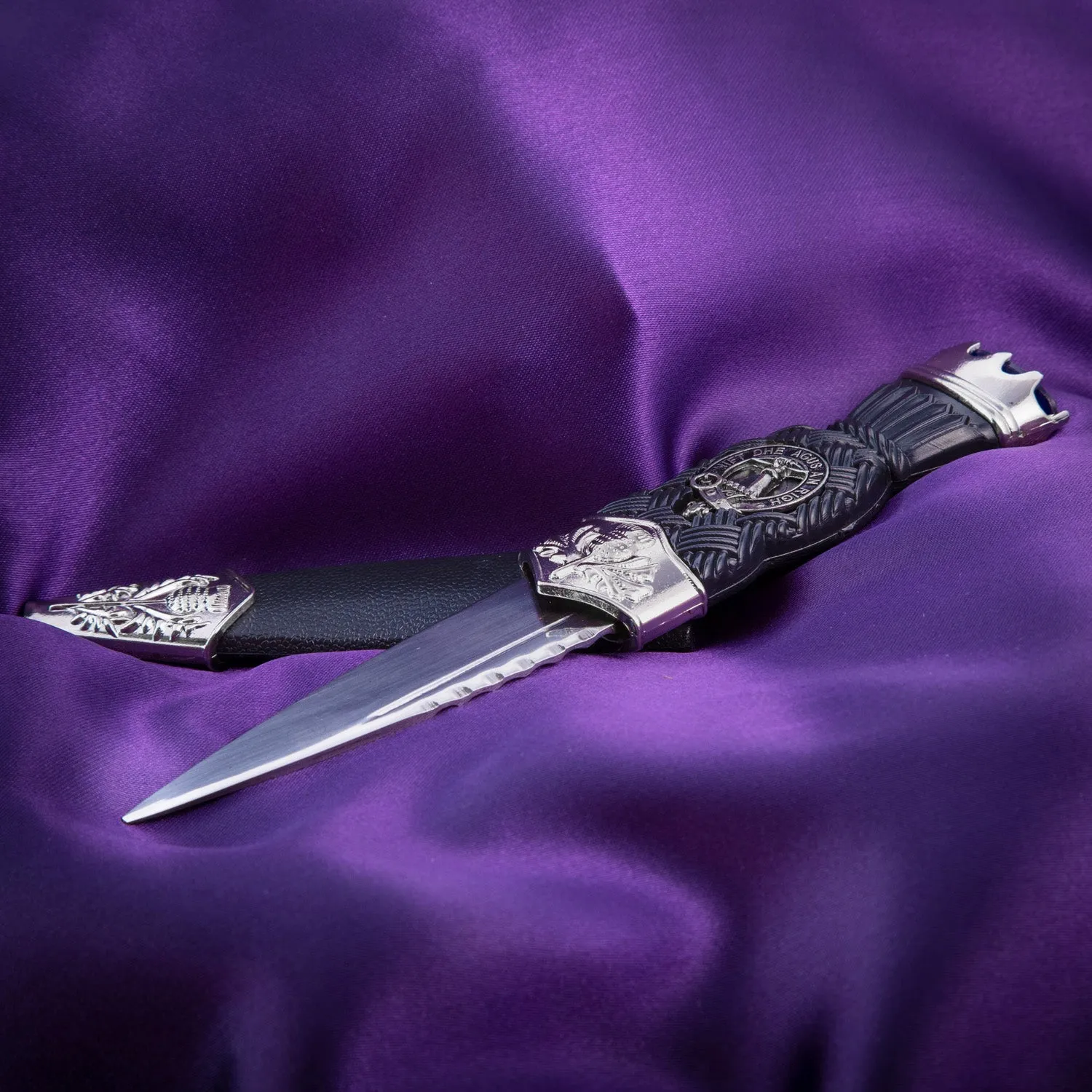 Clan Sgian Dubh Macinnes