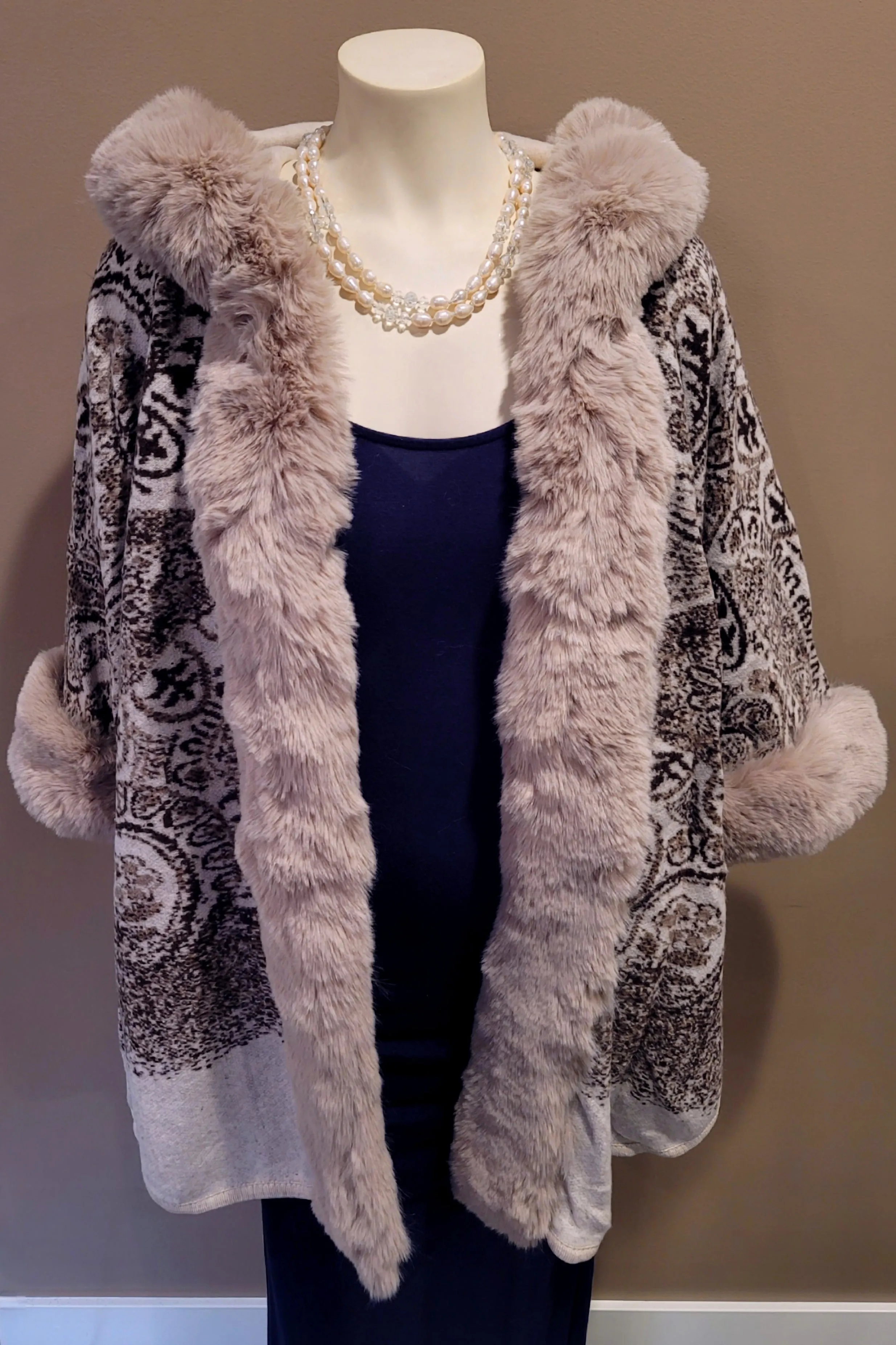 Faux Fur Trim Capelet Cream