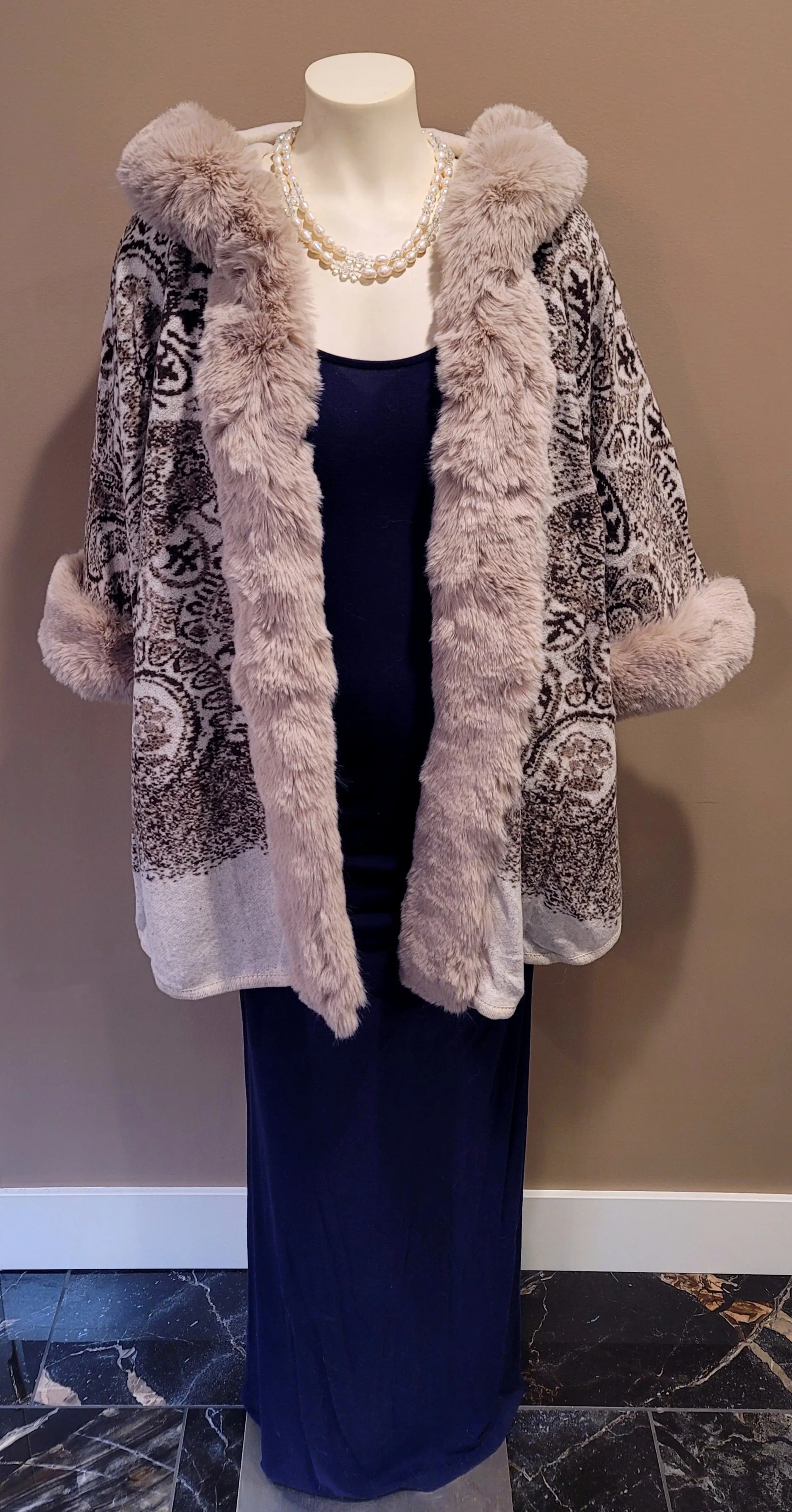 Faux Fur Trim Capelet Cream