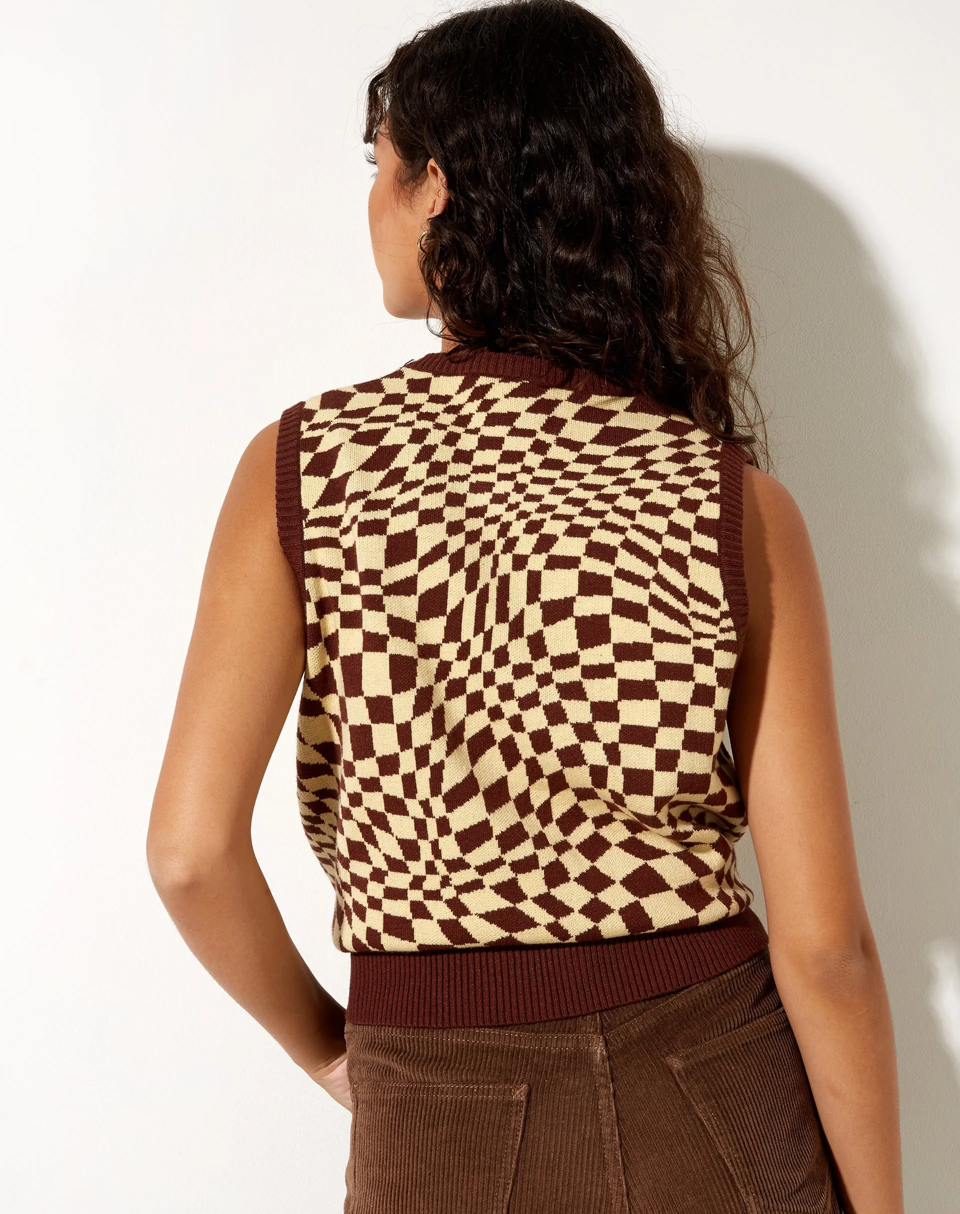 Gaira Vest Top in Knit Square Flag Coffee Quartz