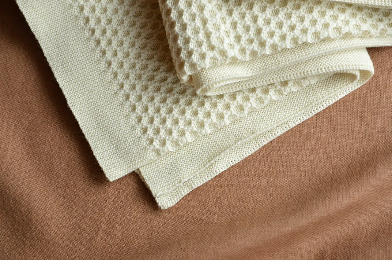 Honeycomb Baby Blanket in Organic Merino Wool (100x80cm) *Returning 2025