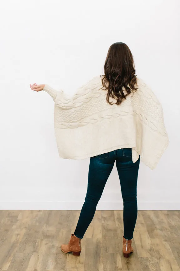 Jacqueline Poncho in Organic Merino