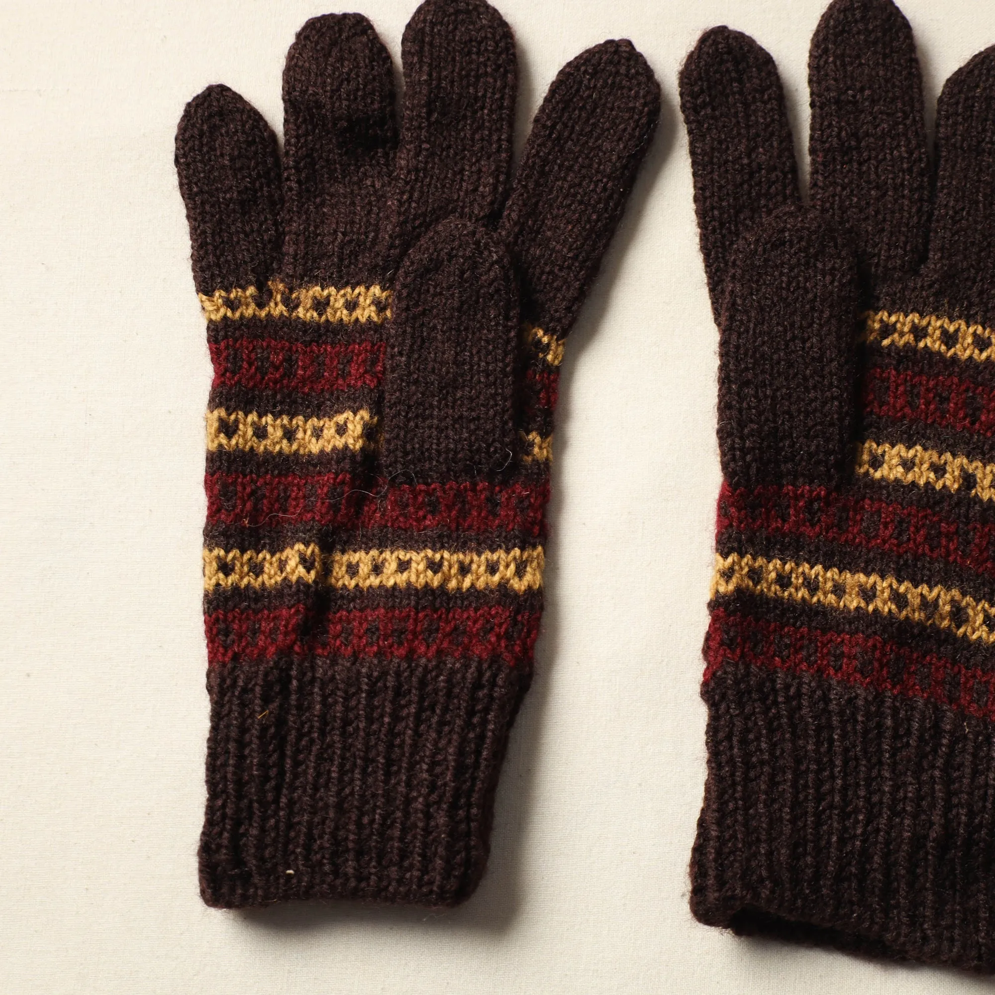 Kumaun Hand Knitted Woolen Gloves (Adult) 32