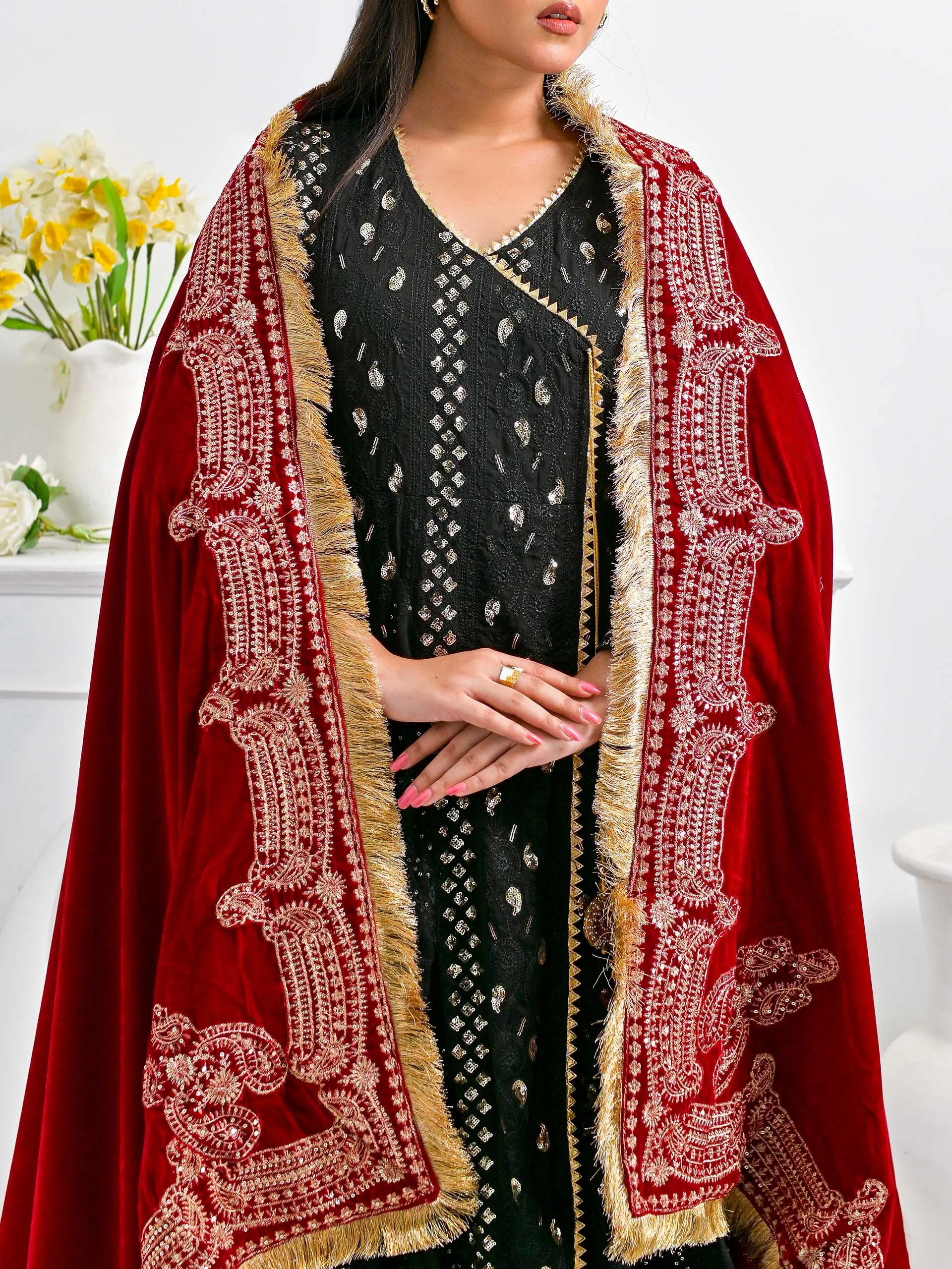 Pret Diaries Stitched Embroidered Velvet Shawl Winter Collection'2024-54645