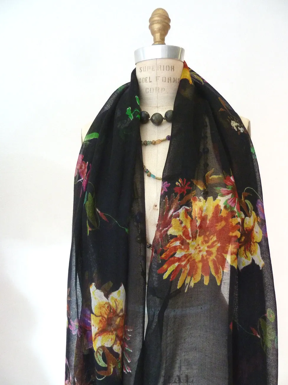 Shawl Silk And Cashmere Navy And Black Modern Loop