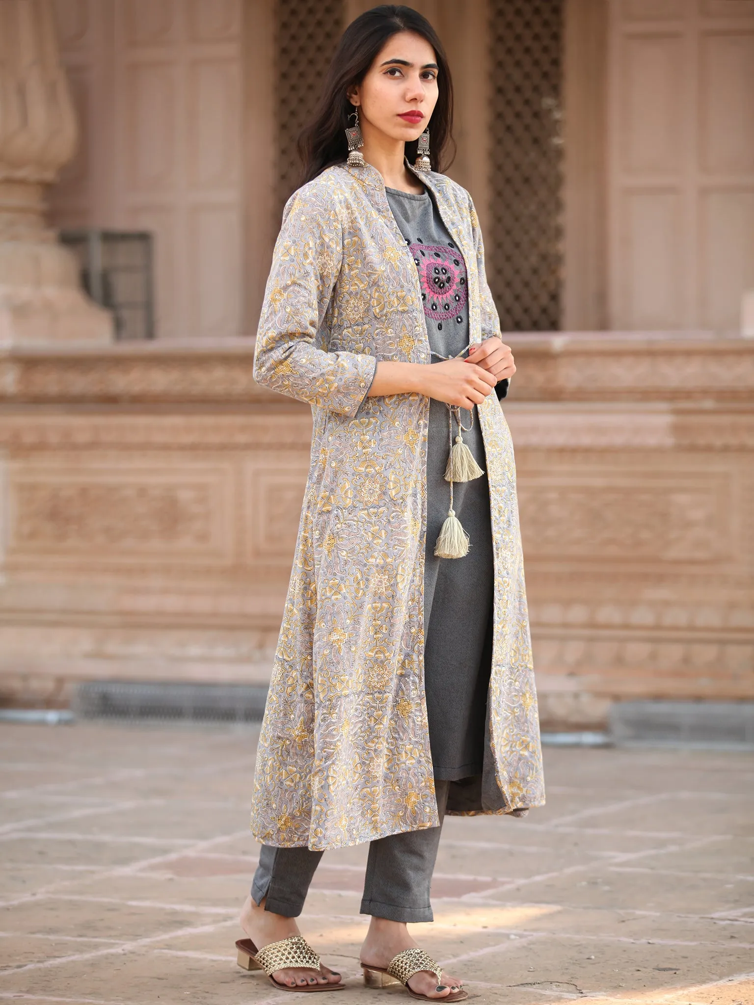 Shishir Prerna - Handloom Woolen Reversible Jacket - KJ04A0004