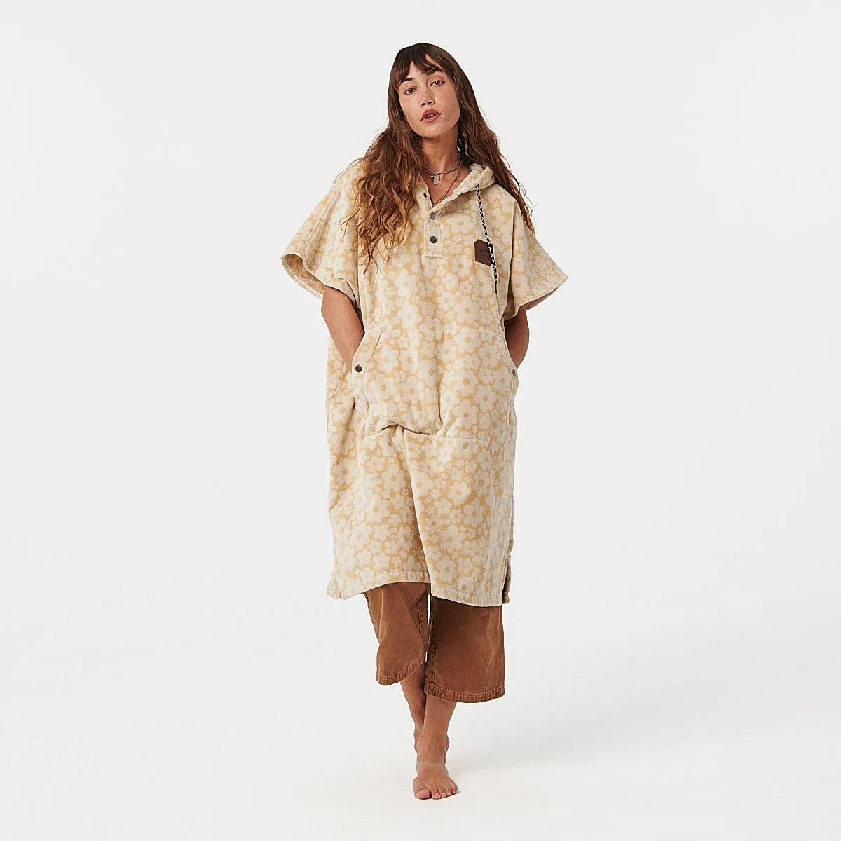 Slowtide Ginny Ex Warm SM/MD Poncho-Sandstone