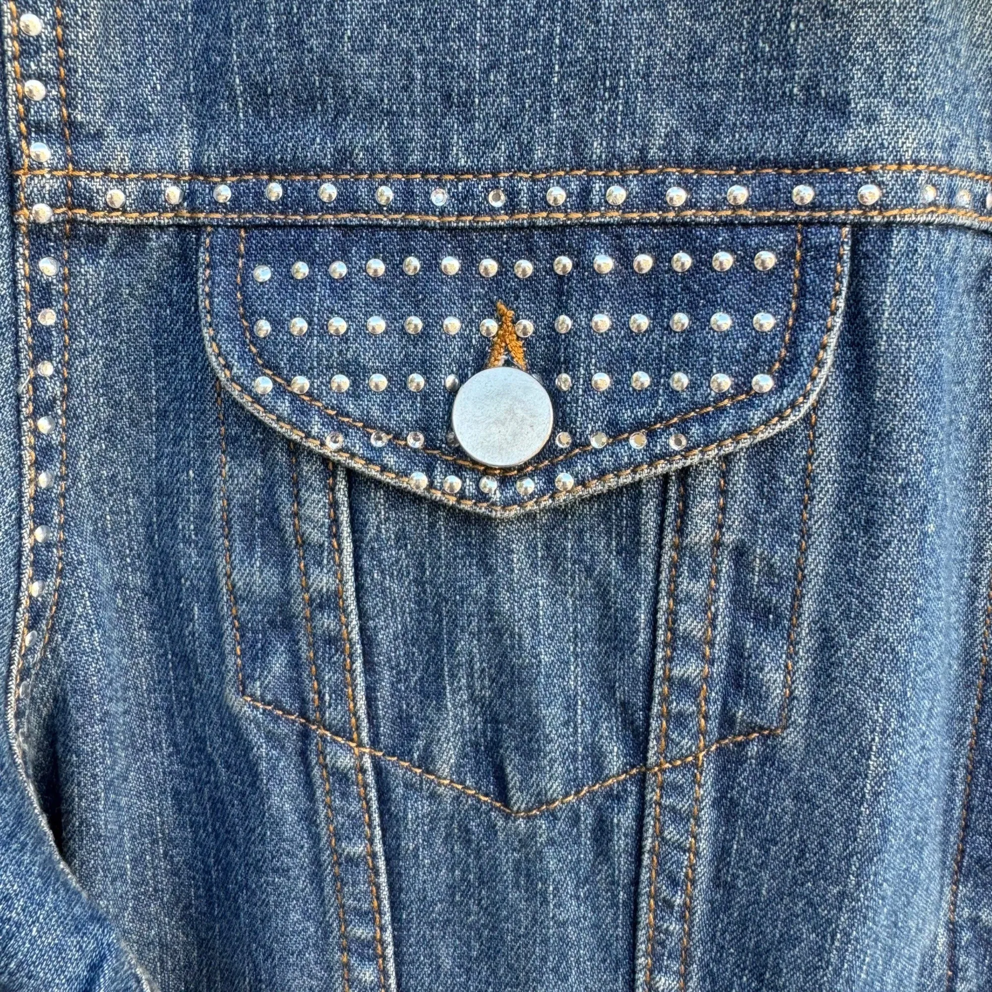 St. Clair Womens Metal Studded Blue Denim Button Down Retro Jean Jacket - Large